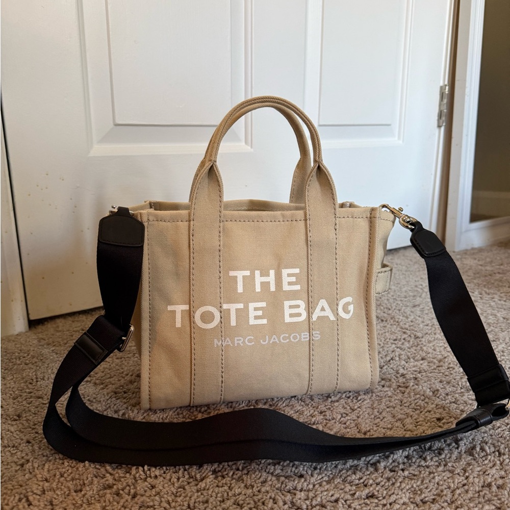 Marc Jacobs Beige The Tote Bag